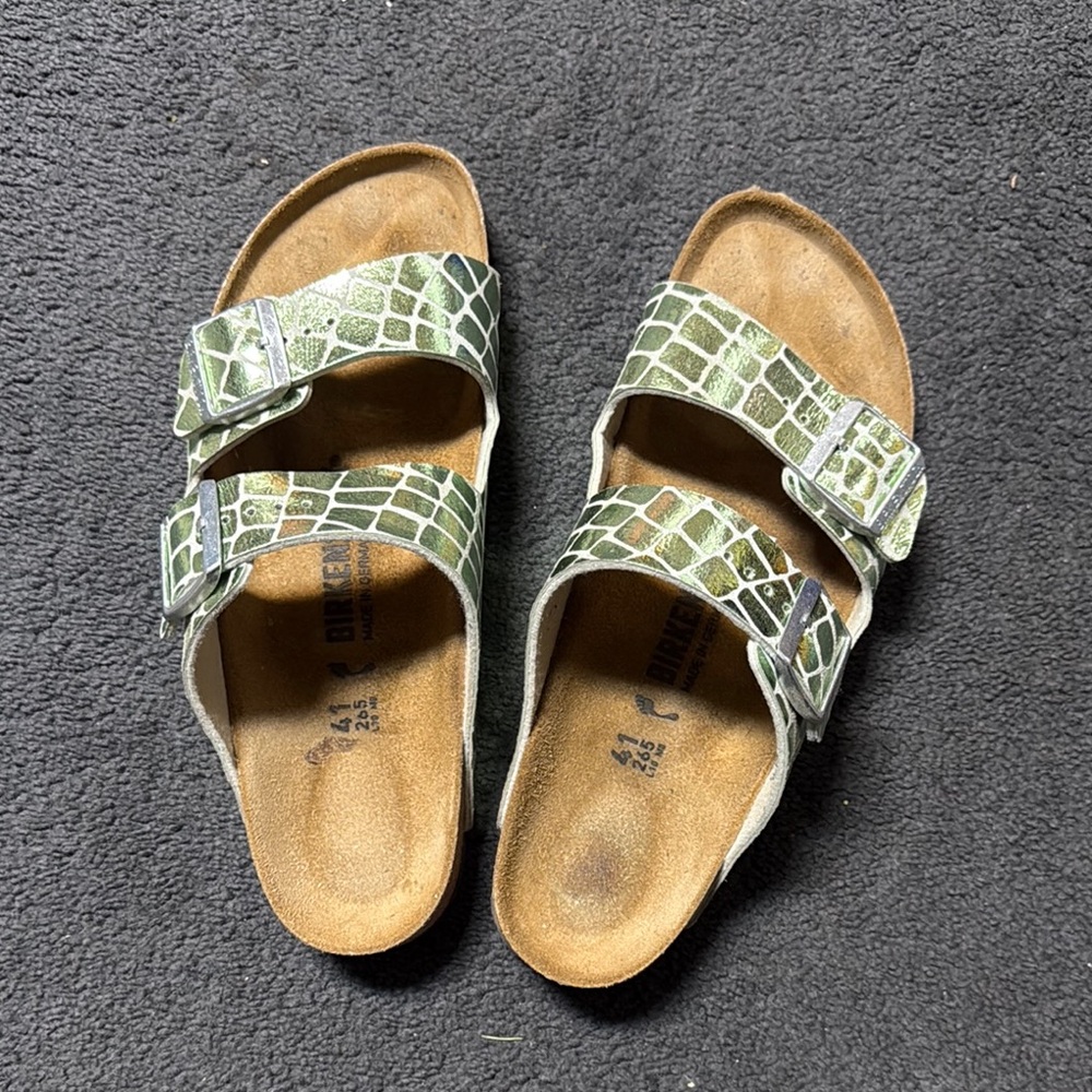 Green Crocodile Pattern Sandals
